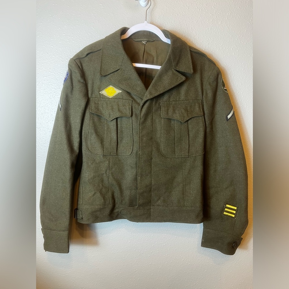 Vintage WW2 US Army IKE Wool and Lined Field Coat Jacket with Patches 36R - Picture 2 of 7
